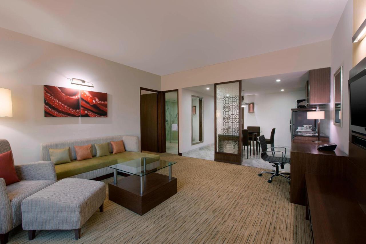 Four Points By Sheraton Hotel And Serviced Apartments Πούνε Εξωτερικό φωτογραφία